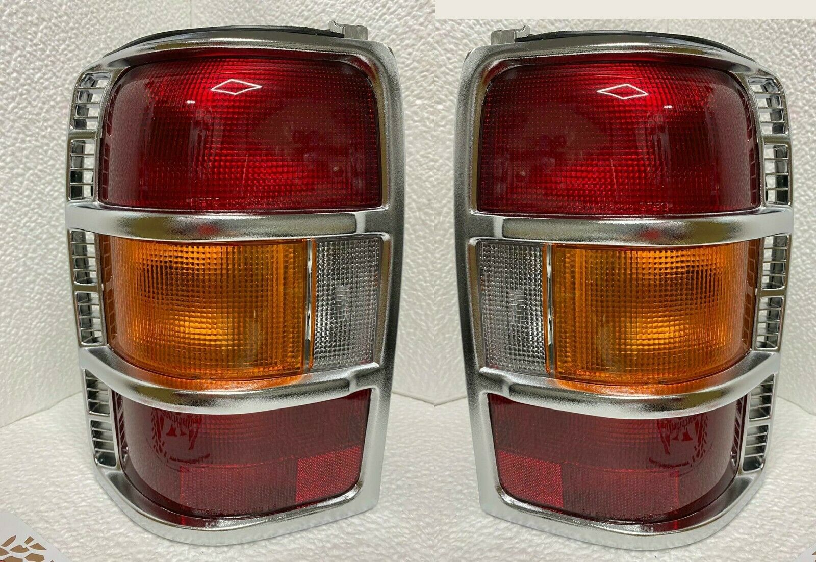Fanale Posteriore Mitsubishi Pajero V20 Coppia Cromati