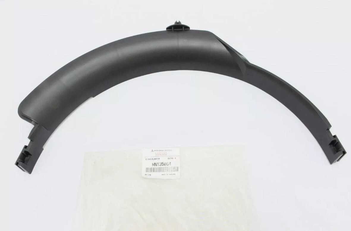 Copertura – Radiatore Sotto MN135064 per Mitsubishi Originale L200 KB4 08 -15