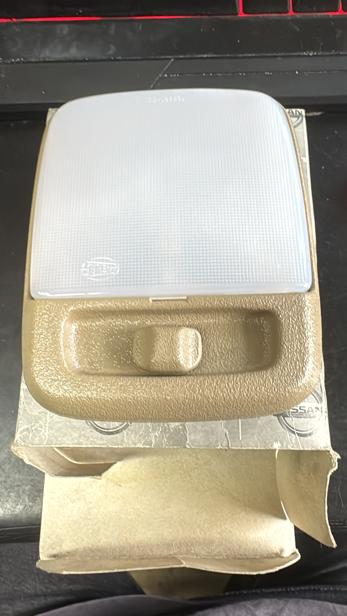 26410-0X001 Luce interna del tetto Nissan Terrano II nuova originale